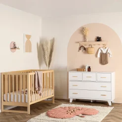 dadada Baby Austin 3-in-1 Convertible Crib