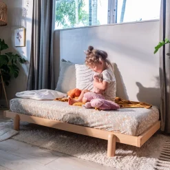 dadada Baby Bliss 4-in-1 Convertible Crib