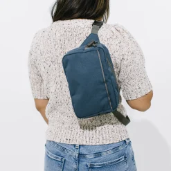 Red Rovr Joey Belt Bag - Navy